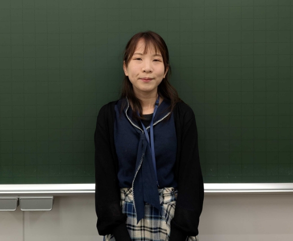 講師